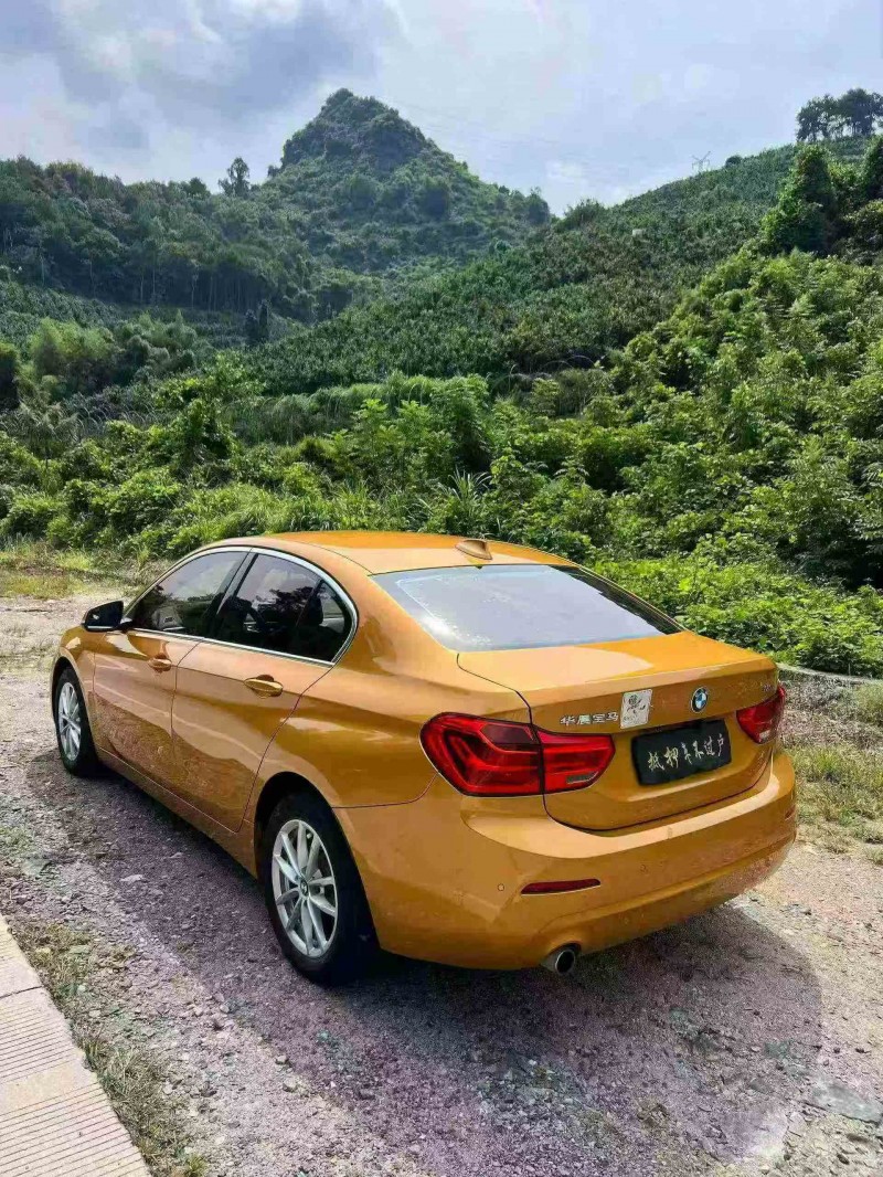 防城港18年宝马1系7