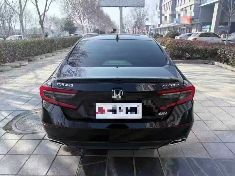 济宁23年本田雅阁9