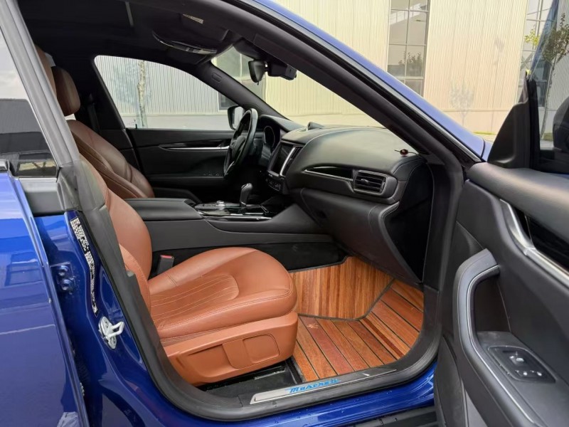 徐州19年玛莎拉蒂Levante5