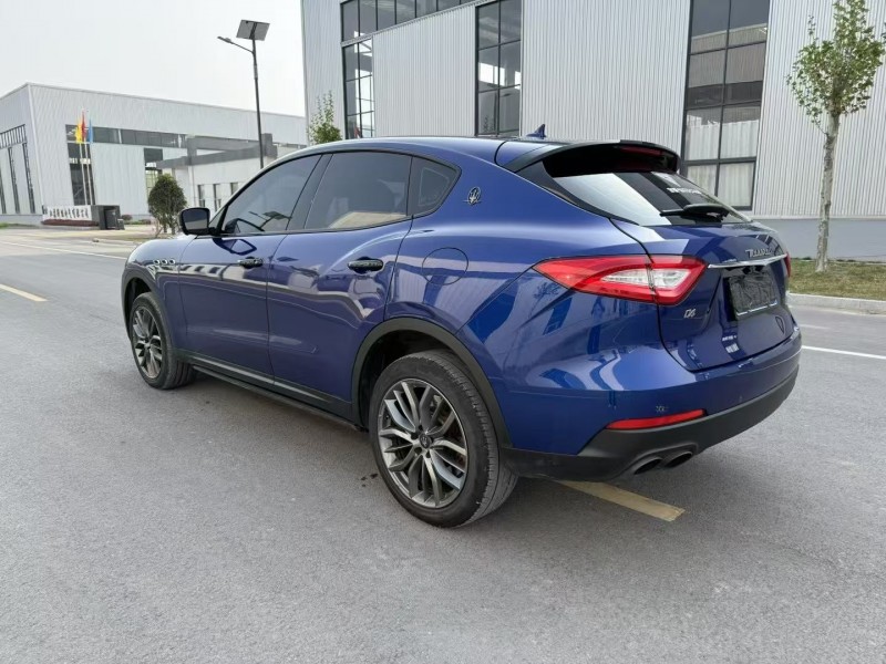 徐州19年玛莎拉蒂Levante8