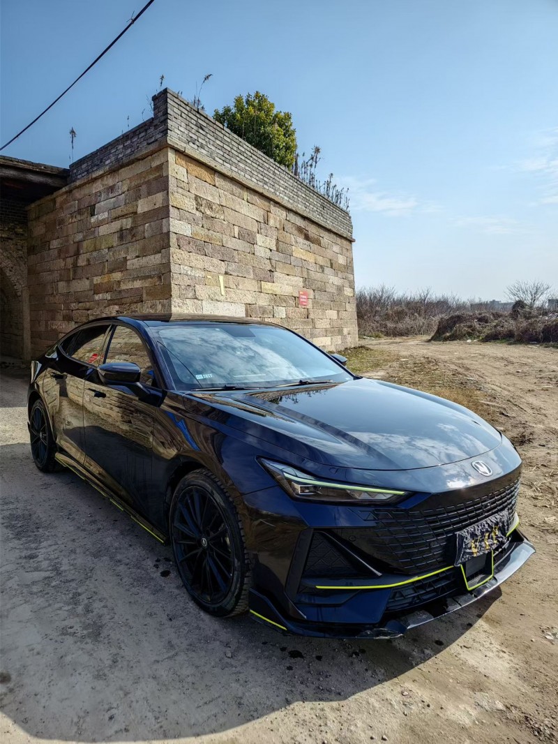 绍兴23年长安汽车UNI2