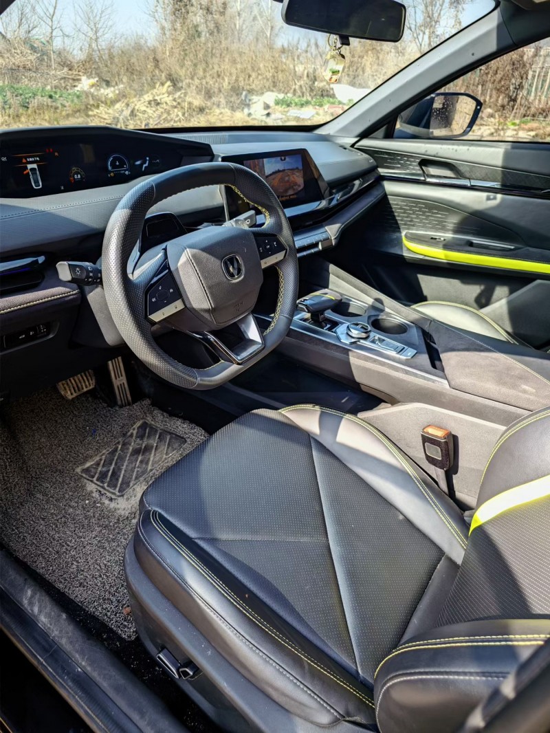 绍兴23年长安汽车UNI3