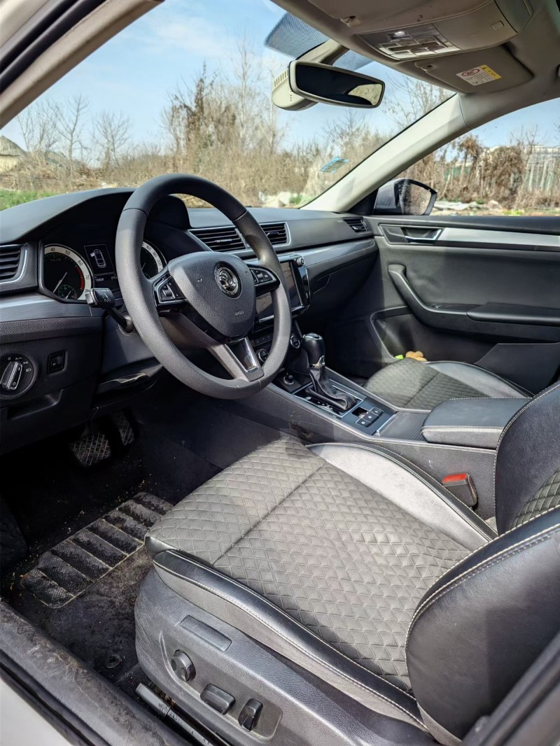 绍兴18年斯柯达速派3