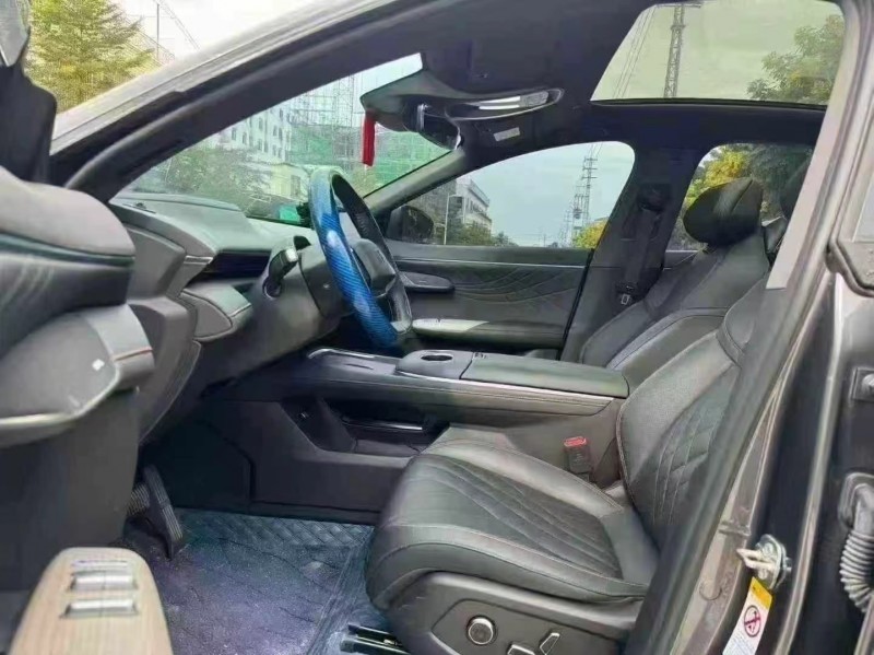 汕头23年长安汽车深蓝4