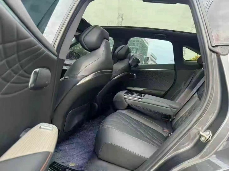 汕头23年长安汽车深蓝6