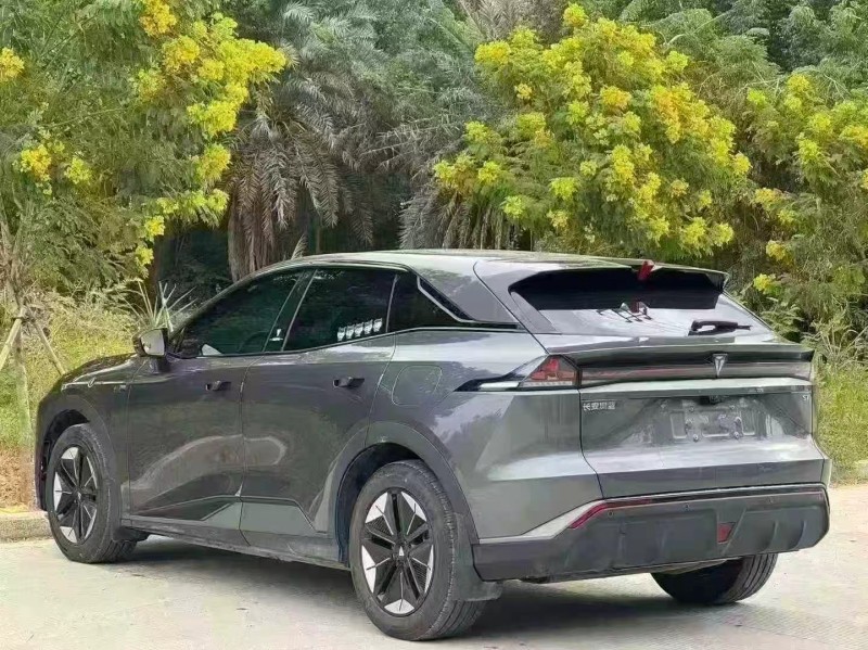 汕头23年长安汽车深蓝7