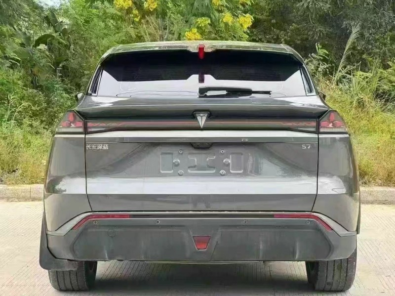 汕头23年长安汽车深蓝9