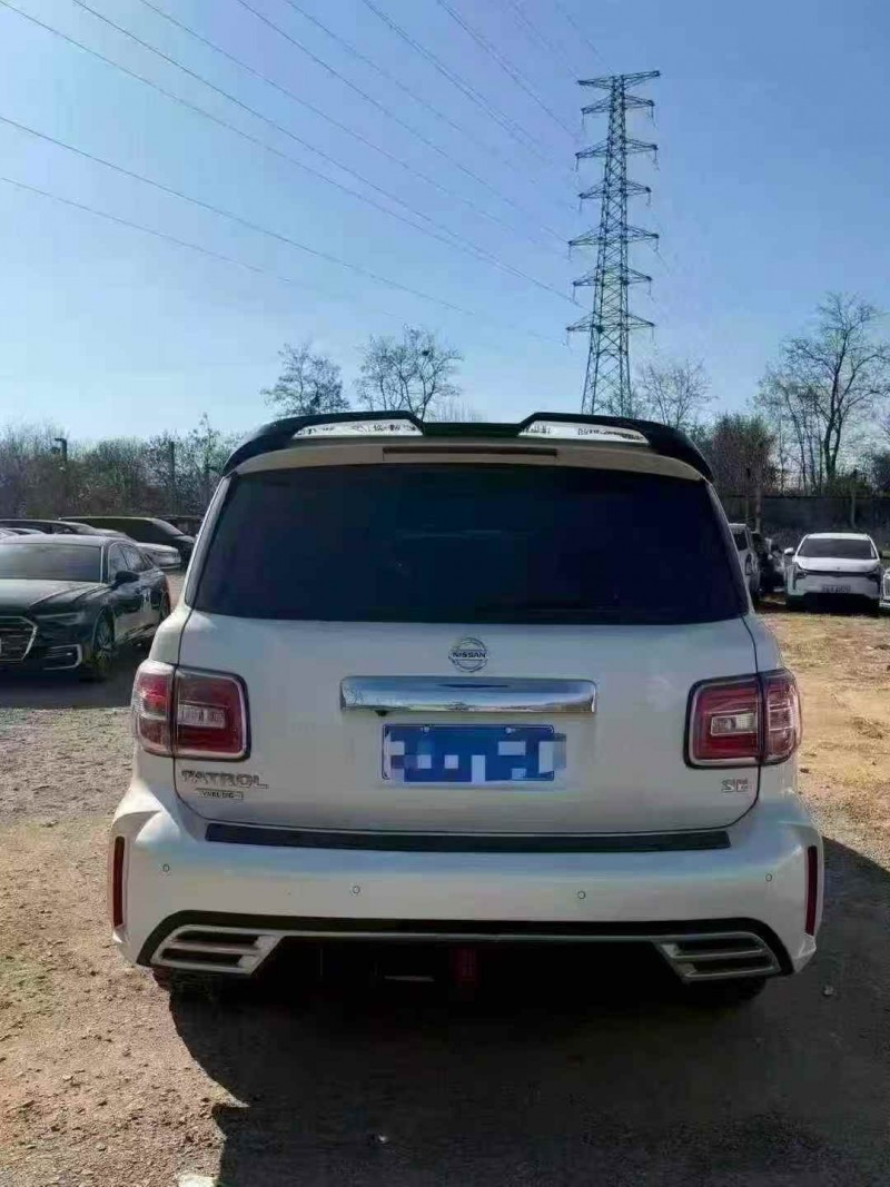 呼伦贝尔17年日产途乐9