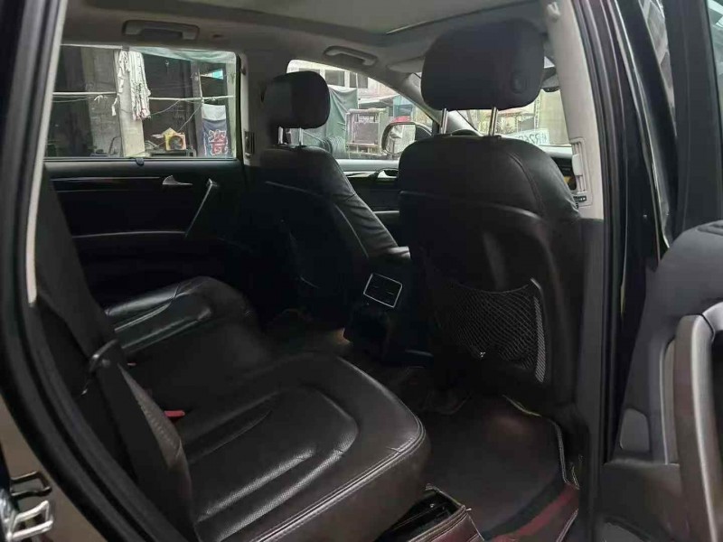 梧州13年奥迪Q78