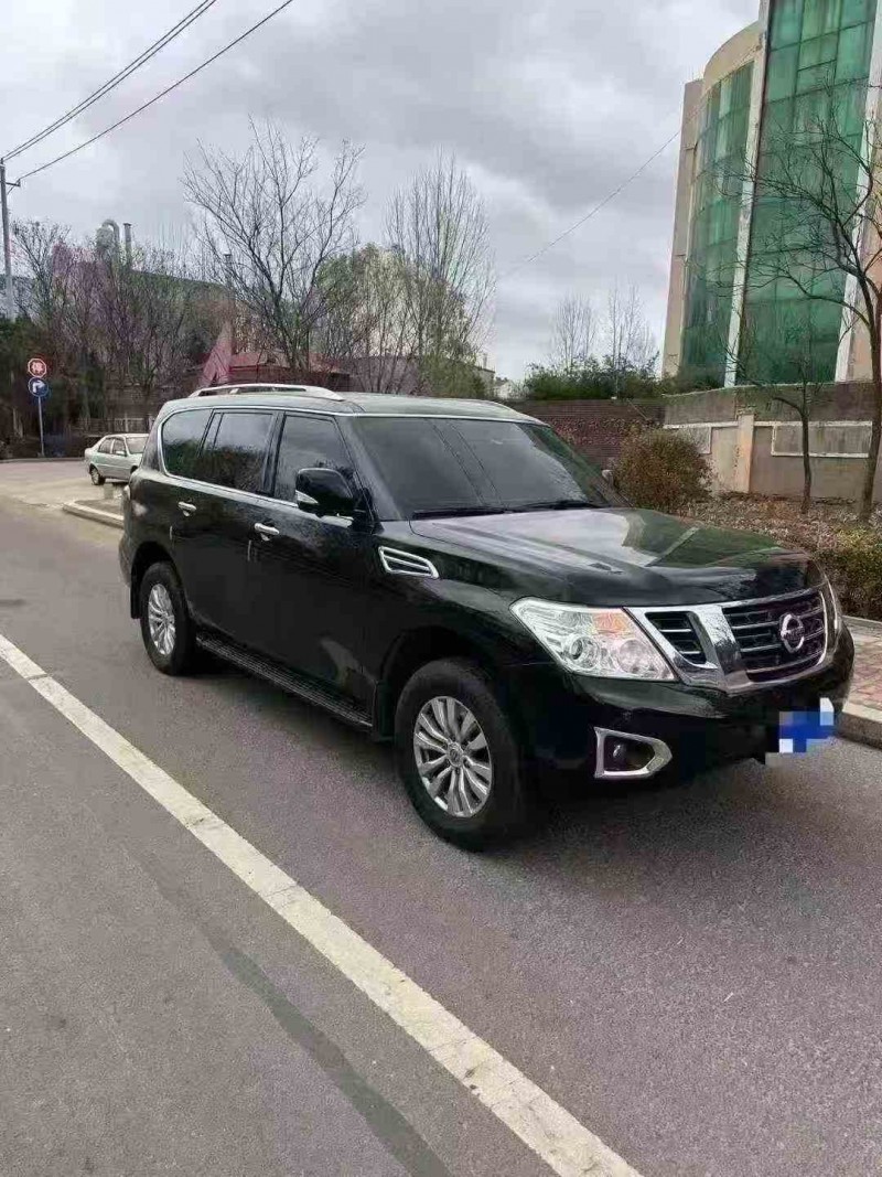 潍坊19年日产途乐3