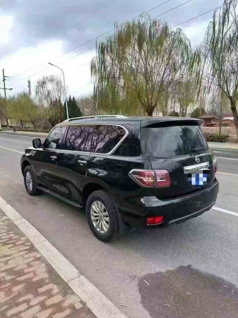 潍坊19年日产途乐8