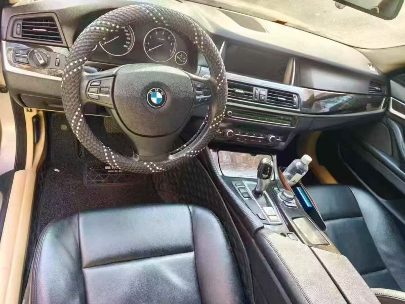 青岛13年宝马5系4