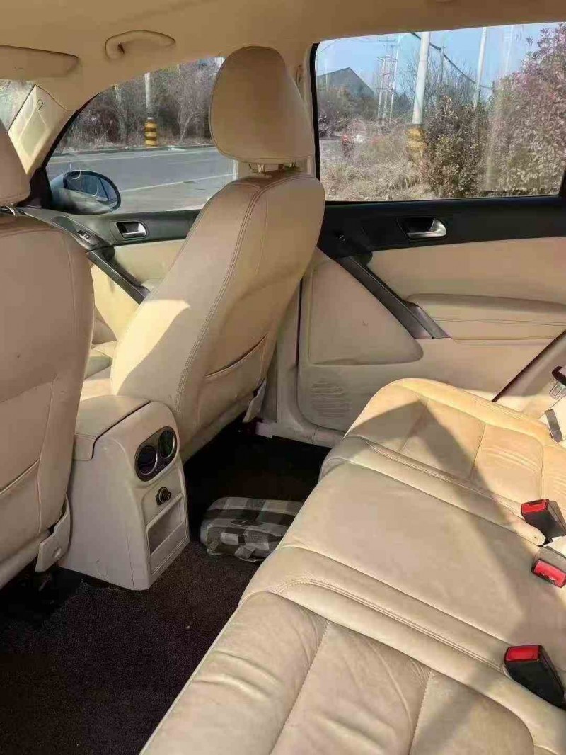 东营11年大众途观4