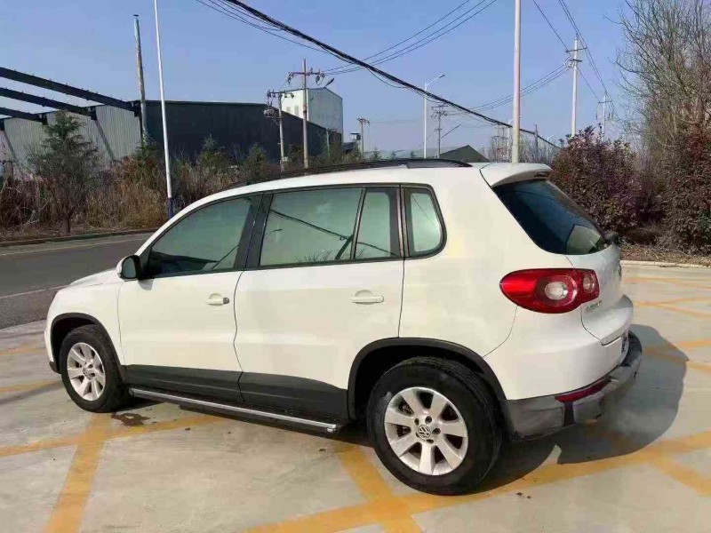 东营11年大众途观7