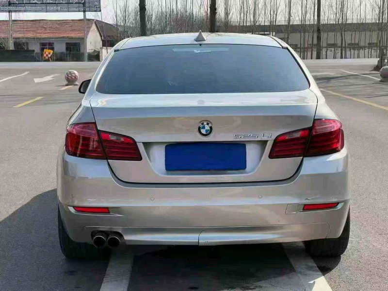 潍坊16年宝马5系9