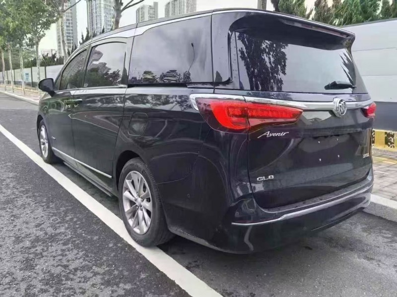 青岛21年别克GL84