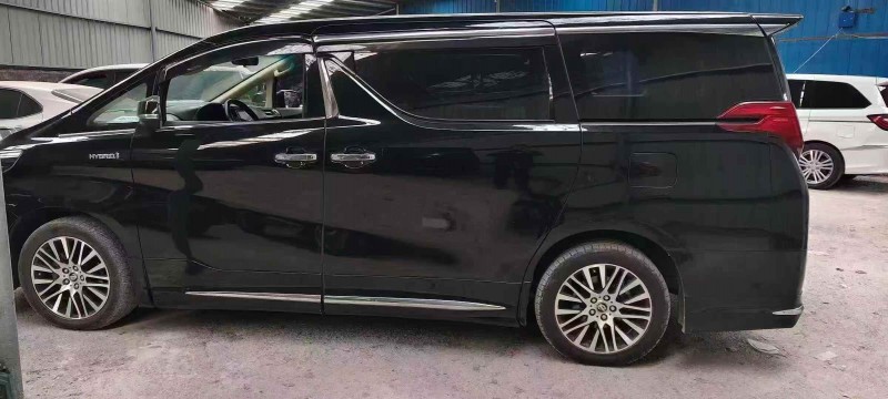 郑州21年丰田埃尔法2