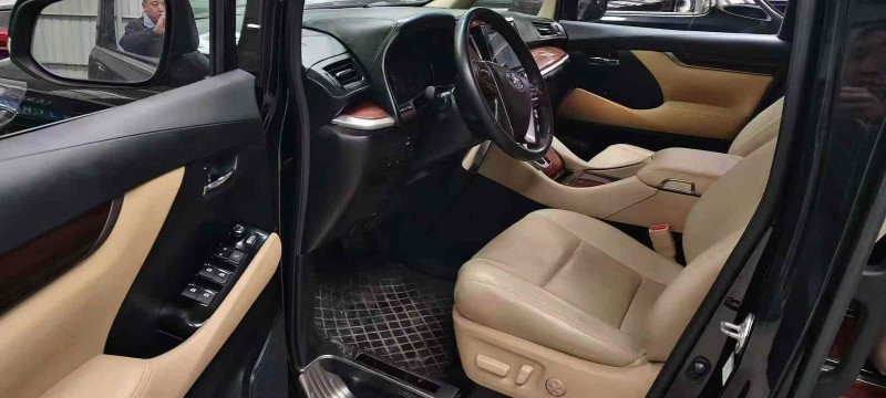 郑州21年丰田埃尔法3