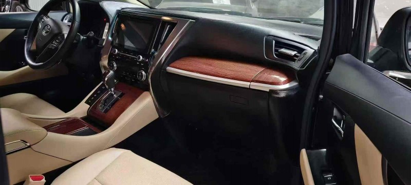 郑州21年丰田埃尔法5