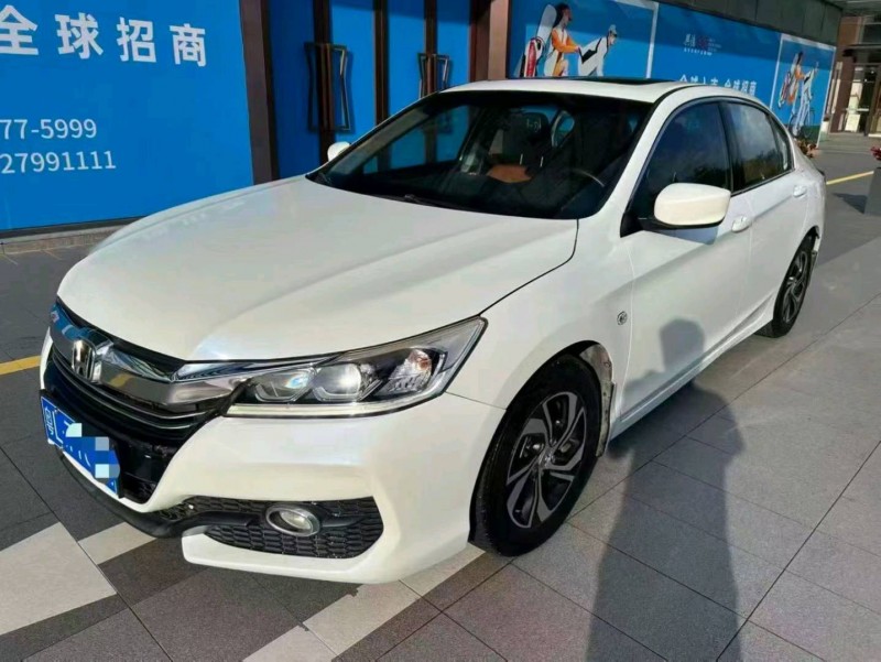 广州17年本田雅阁2