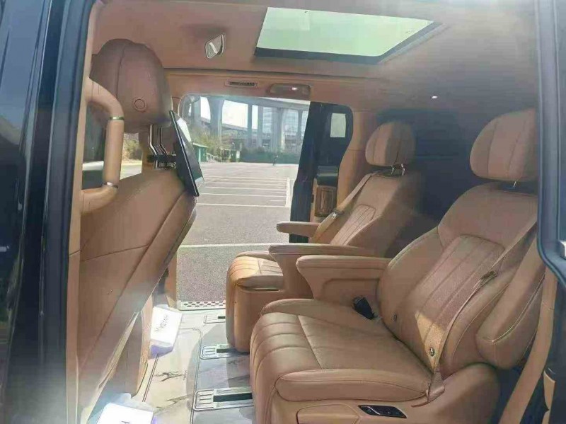 常州23年岚图汽车梦想家4