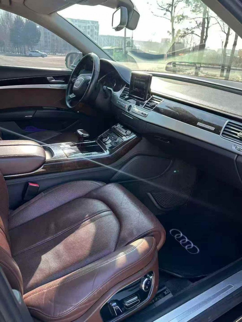 珠海14年奥迪A8L6