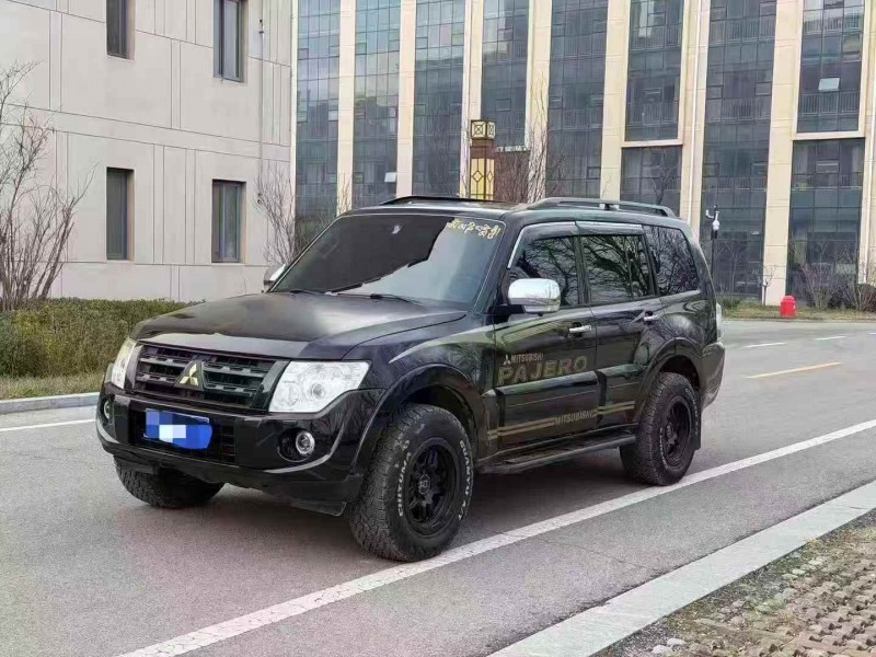 枣庄13年三菱帕杰罗2