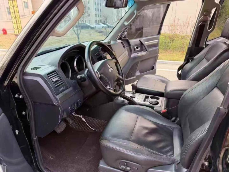 枣庄13年三菱帕杰罗5