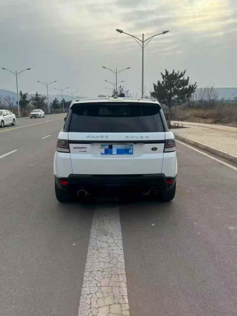 嘉峪关14年路虎揽胜运动9