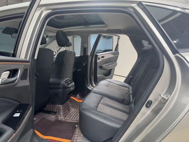 成都23年传祺埃安S7