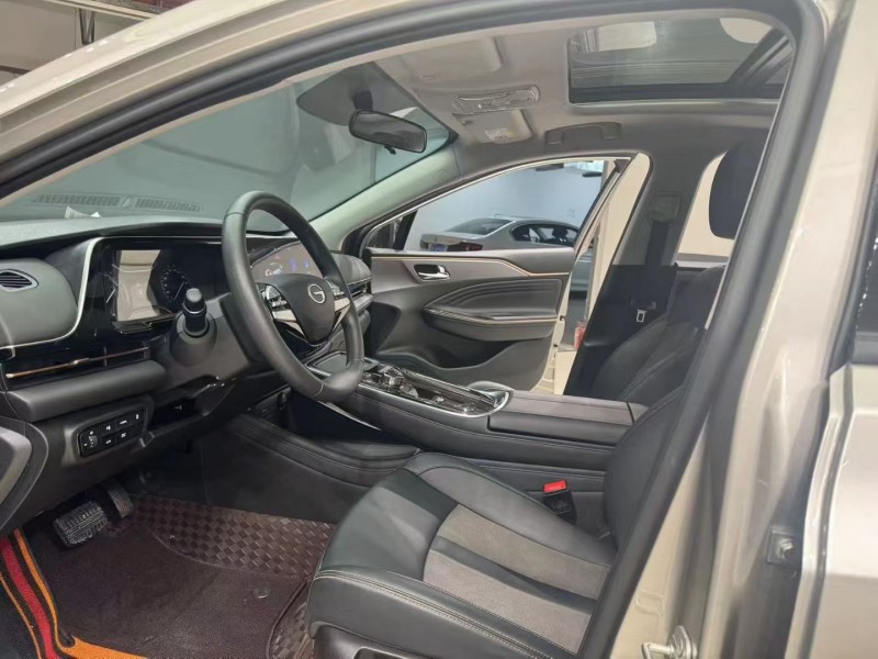 成都23年传祺埃安S8