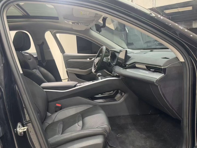 成都22年吉利星瑞7