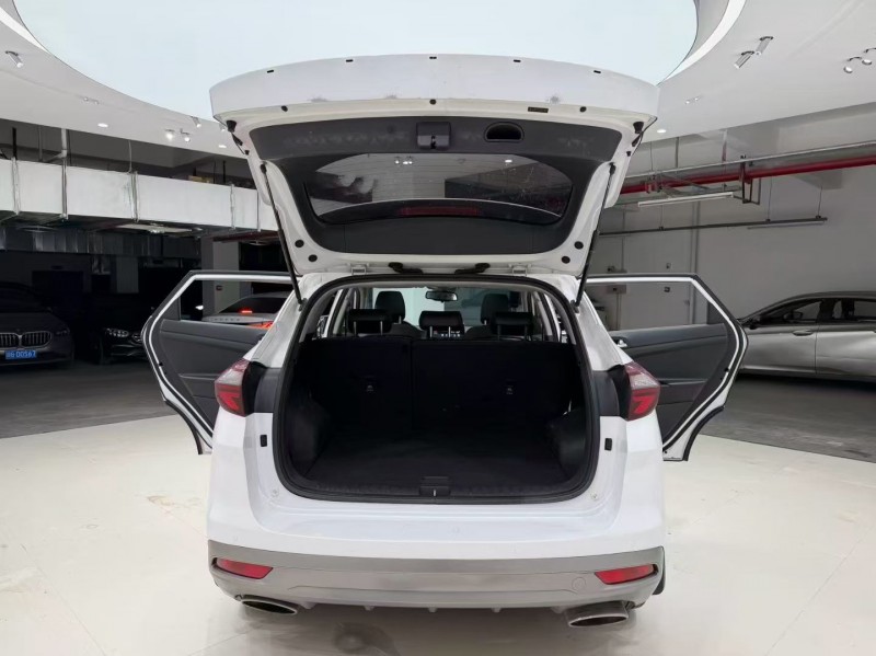 成都19年现代途胜5