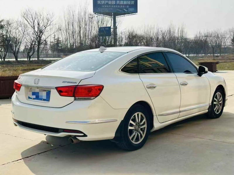 东营17年本田思铂睿7