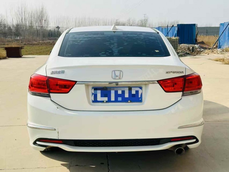 东营17年本田思铂睿8