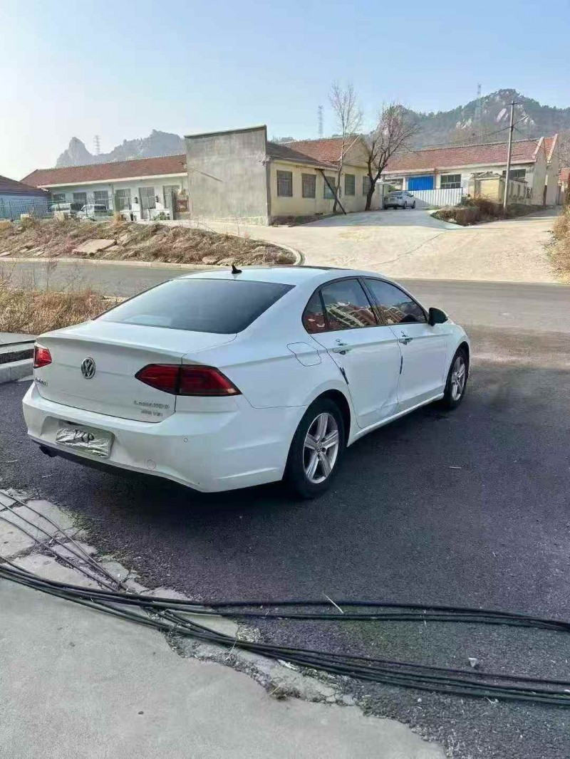 东营17年大众凌渡9