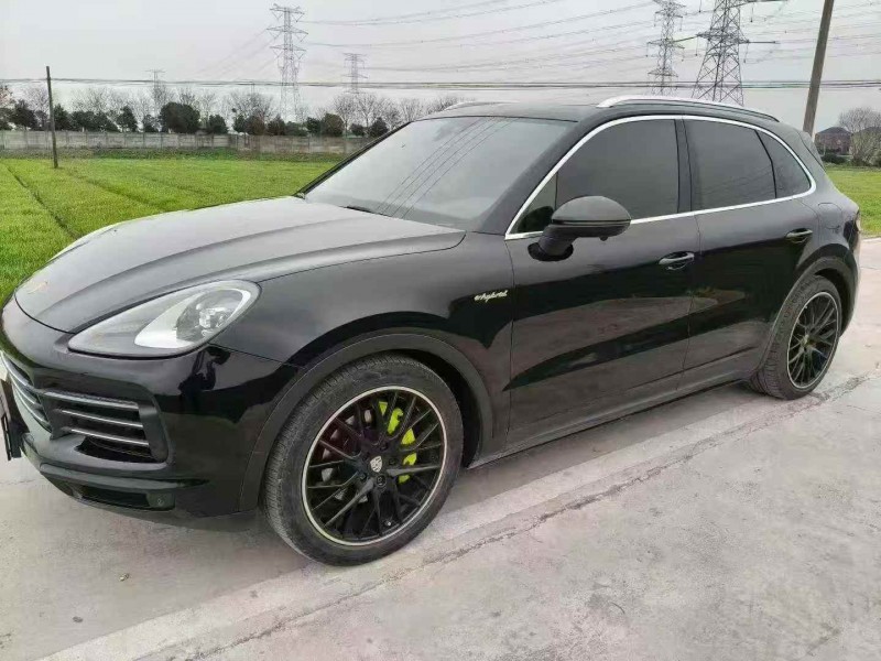 绍兴21年保时捷卡宴3