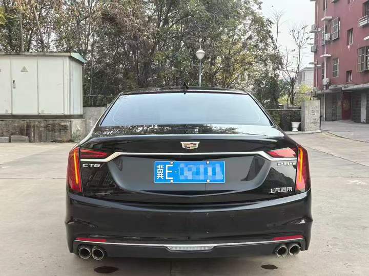 承德21年凯迪拉克CT68