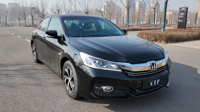 天津17年本田雅阁2