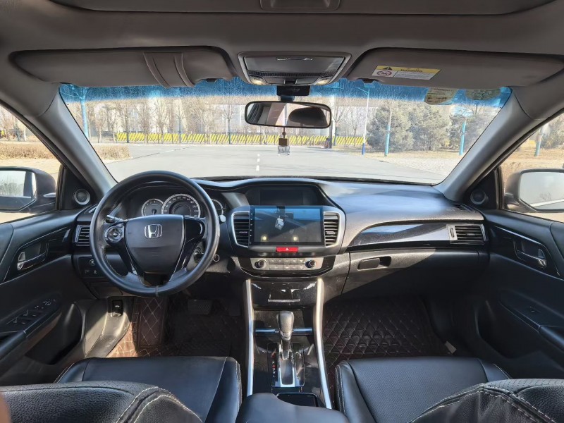 天津17年本田雅阁3