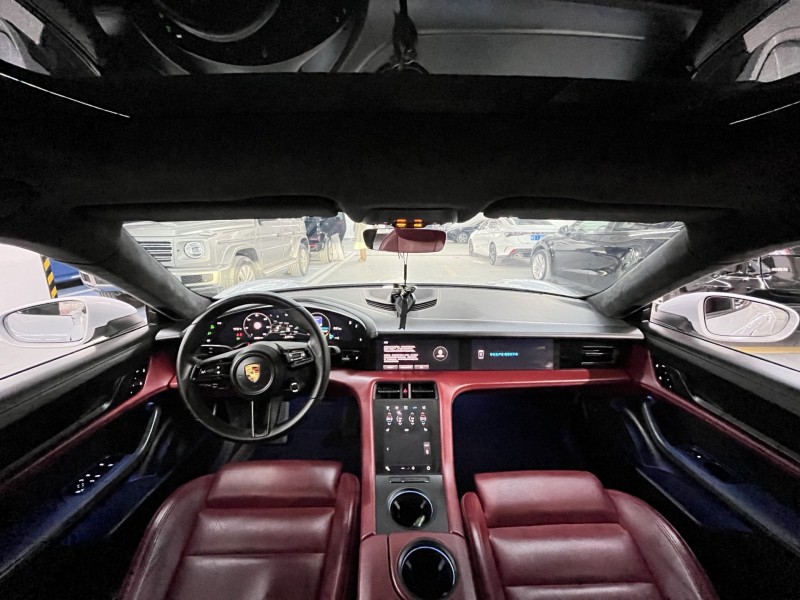 佛山21年保时捷Taycan5