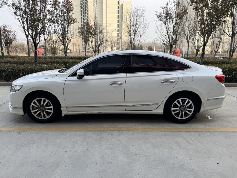 济宁16年本田思铂睿8