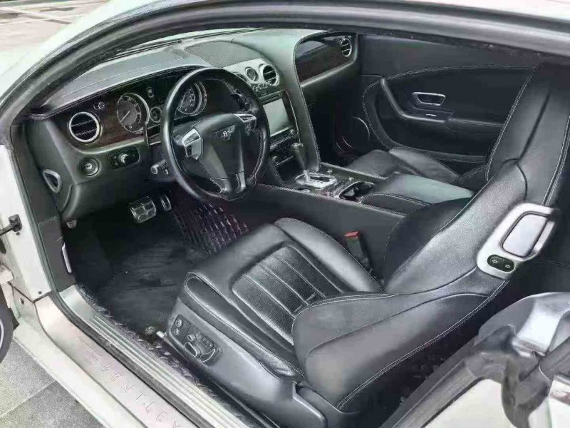 榆林14年宾利飞驰5