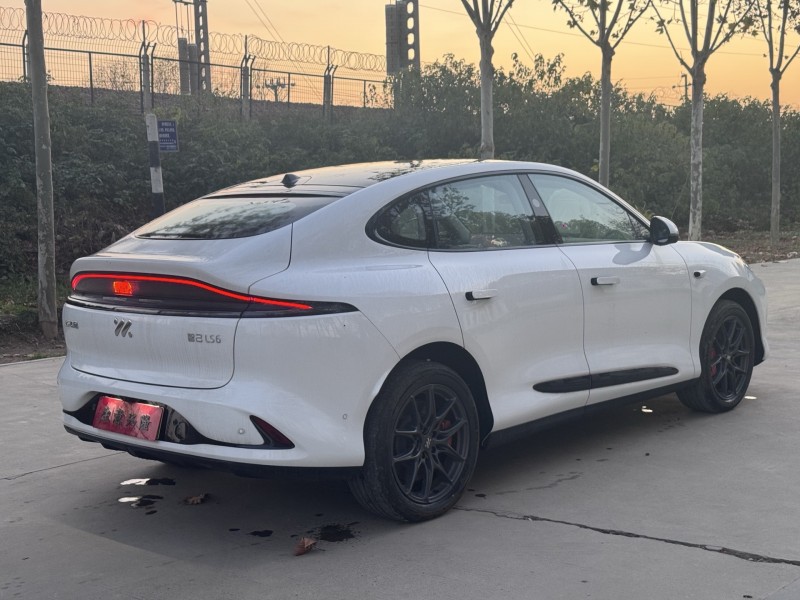 郑州25年智己LS64