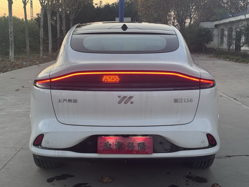 郑州25年智己LS65