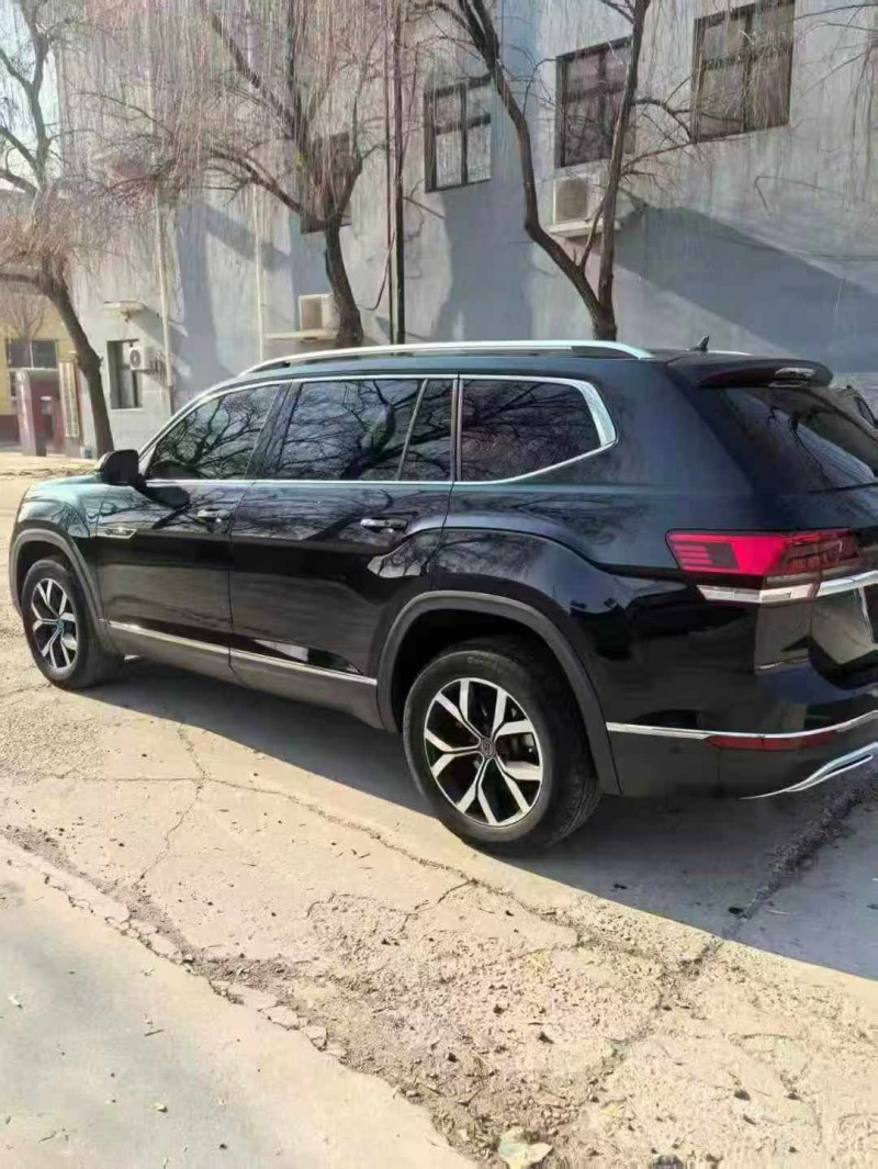 保定21年大众途昂8