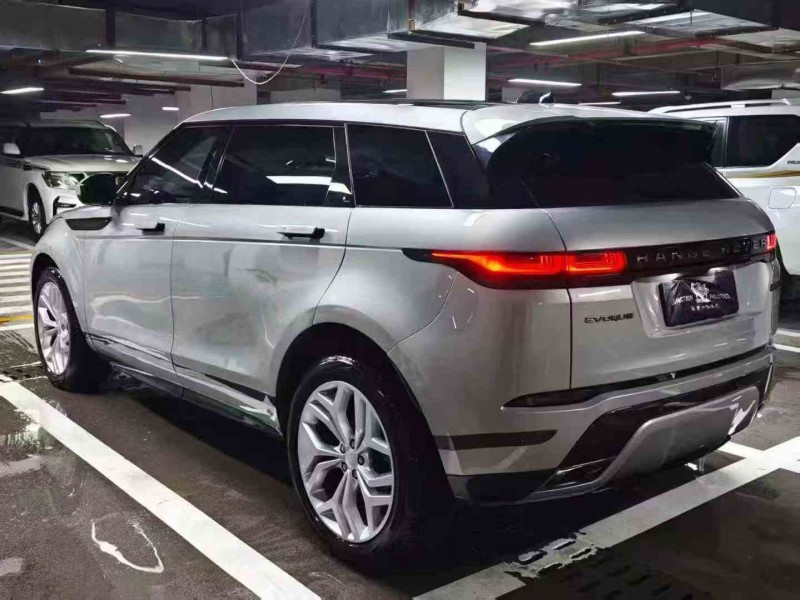 毕节24年路虎极光8