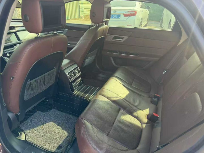 中山17年捷豹XFL9