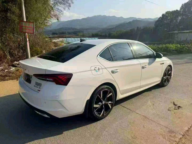 福州21年斯柯达明锐8