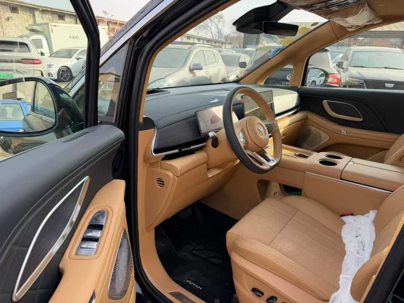 邢台26年岚图汽车梦想家3